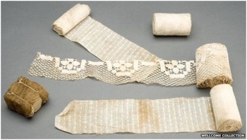 Typical World War One dressings. The dressing in the bottom left hand corner is made from sphagnum moss. (Courtesy of the Wellcome Institute)