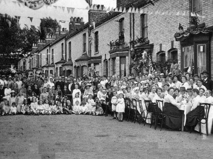 Thorpe Street Party end of WW1